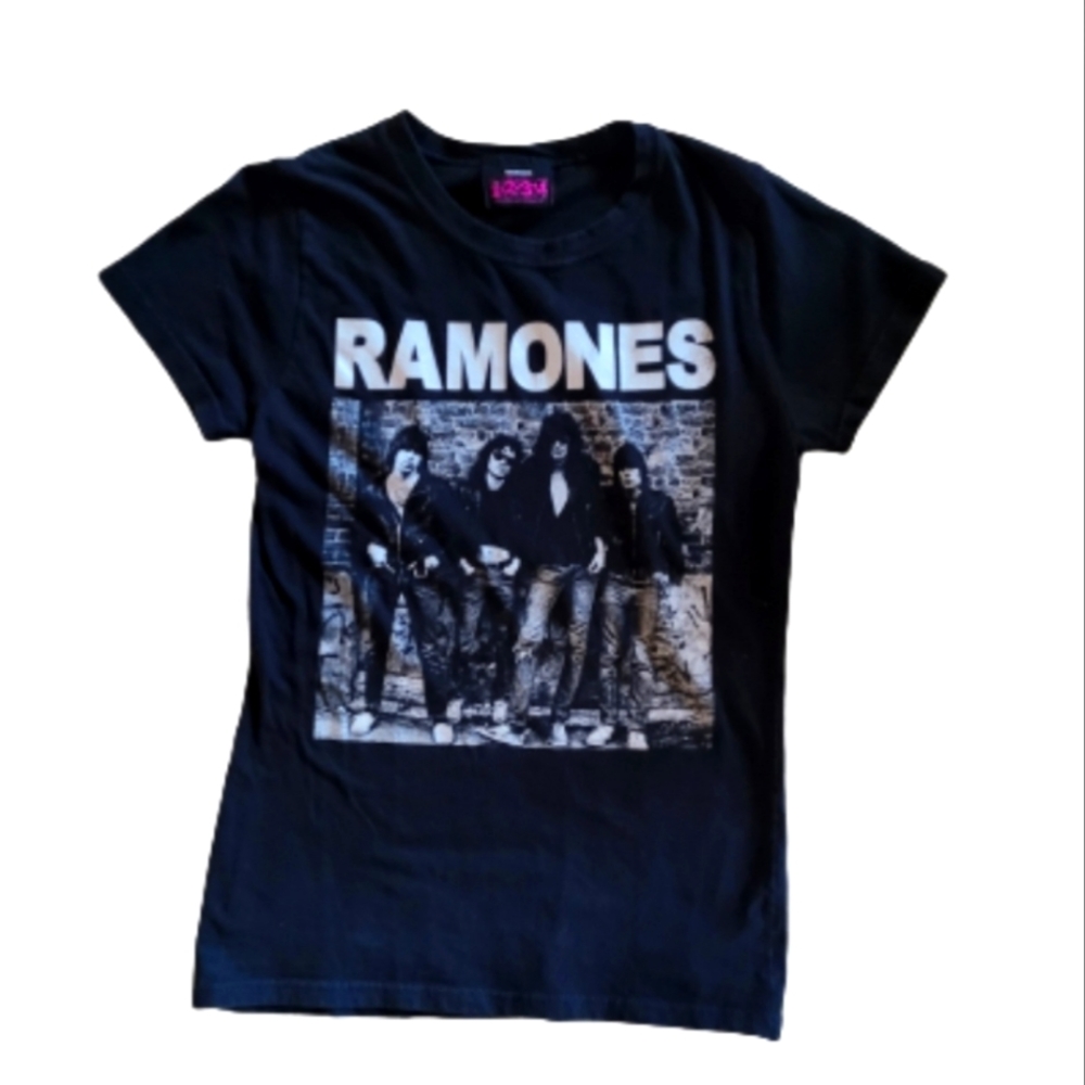 Ramones T-shirt with band members